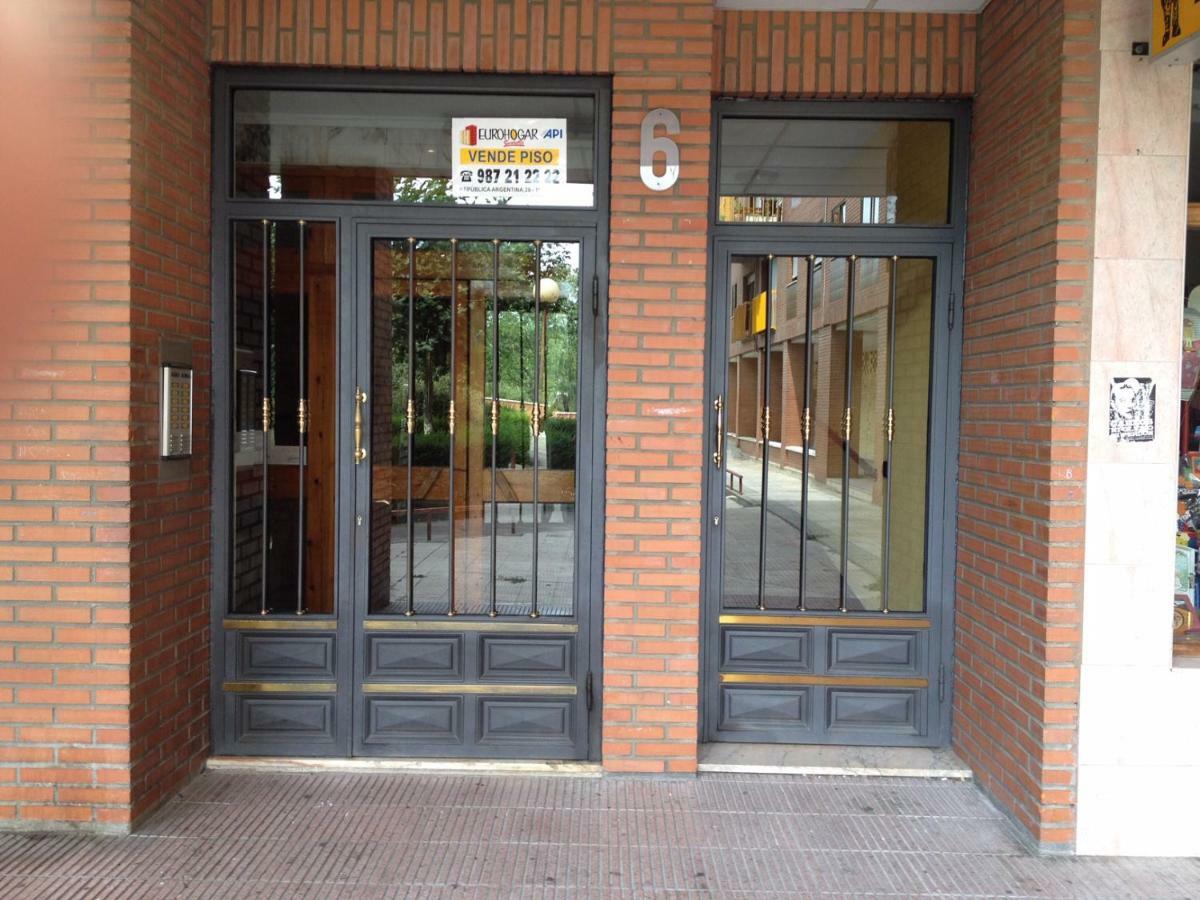 Piso Leon Apartman Kültér fotó